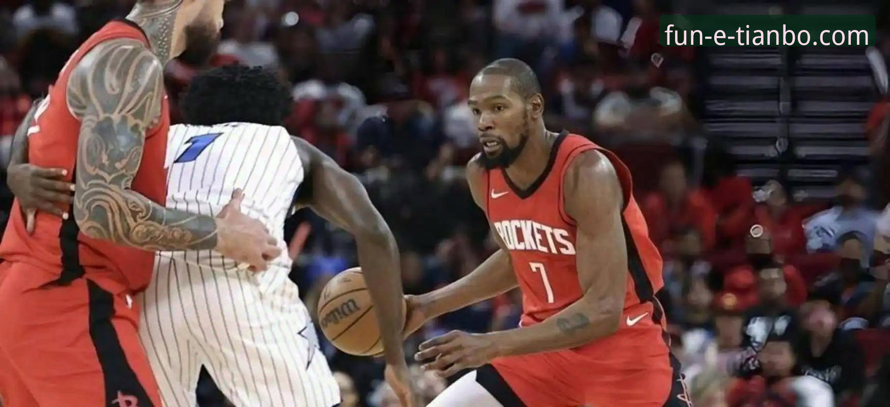 火箭主场大胜尼克斯：一场流畅攻防的赛事详解